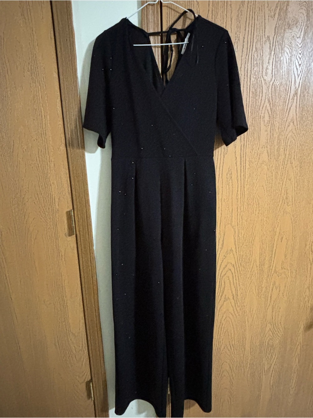 Elegant Black Short-Sleeve Jumpsuit Pants with V-Neck